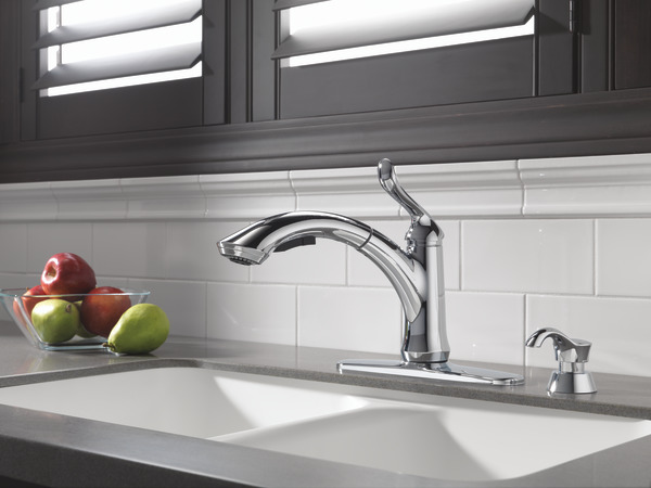 Delta 4353-dst linden single handle pullout kitchen faucet