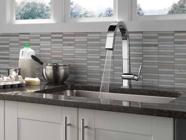 Single Handle Pull Down Kitchen Faucet Delta Faucet