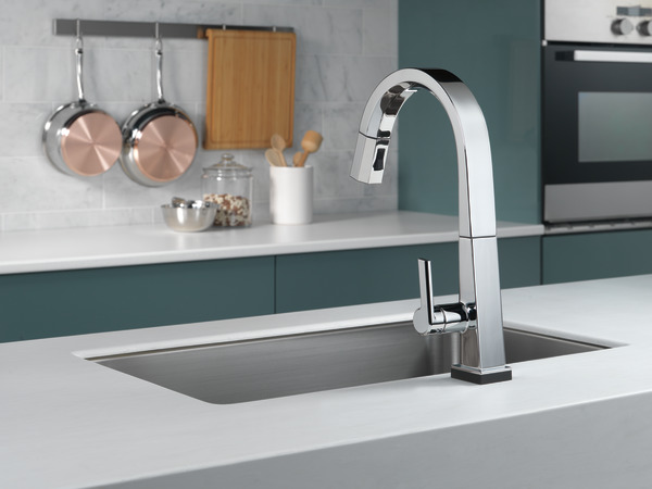 Single Handle Pull Down Kitchen Faucet With Touch2o Technology