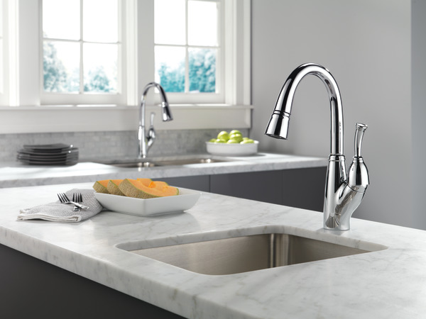 Single Handle Pull Down Kitchen Faucet Delta Faucet